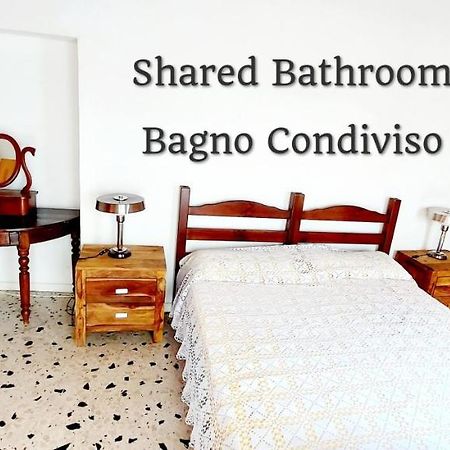Vucciria's Cozy Rooms Palermo Exterior foto
